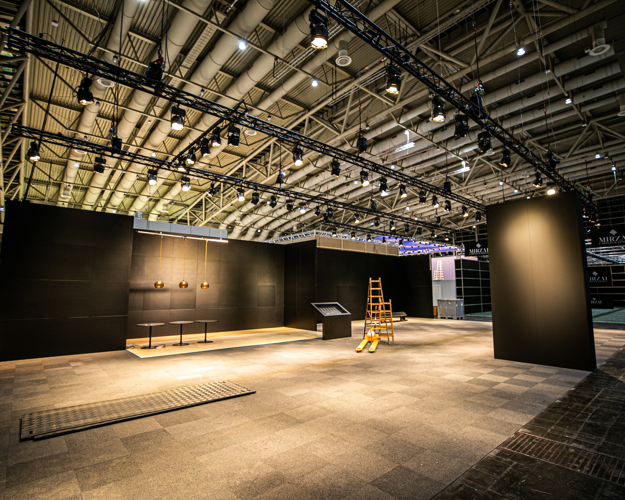 Messebau Hannover - Digitaltechnik | Standbau | Design| Fullservice | Planung | Abwicklung | Frankfurt | Hamburg | Klangfein
