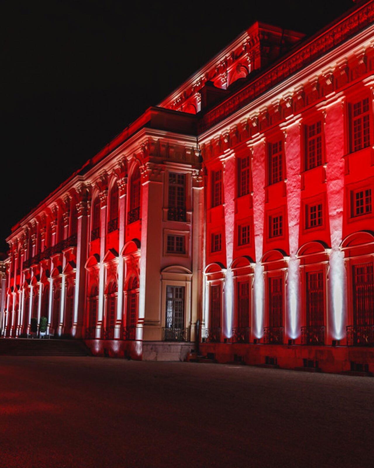 Lichttechnik | Illumination | Outdoor | Hannover | Veranstaltungstechnik | Fassadenbeleuchtung | Firmenfeier | Gala | Show | Akku | LED | Outdoor | Spots | Scheinwerfer | Buchen | Mieten | klangfein